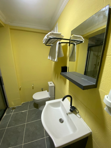 Bathroom 5, pasifik, Çiğli