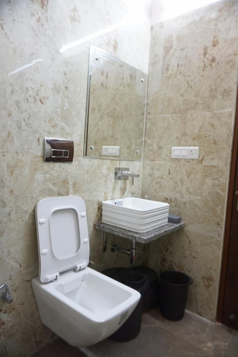 Bathroom 3, Sultanpur Resorts, Gurgaon