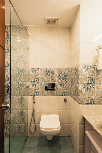 Bathroom 3, Trideus Chandseena Valley Resort, Dehradun