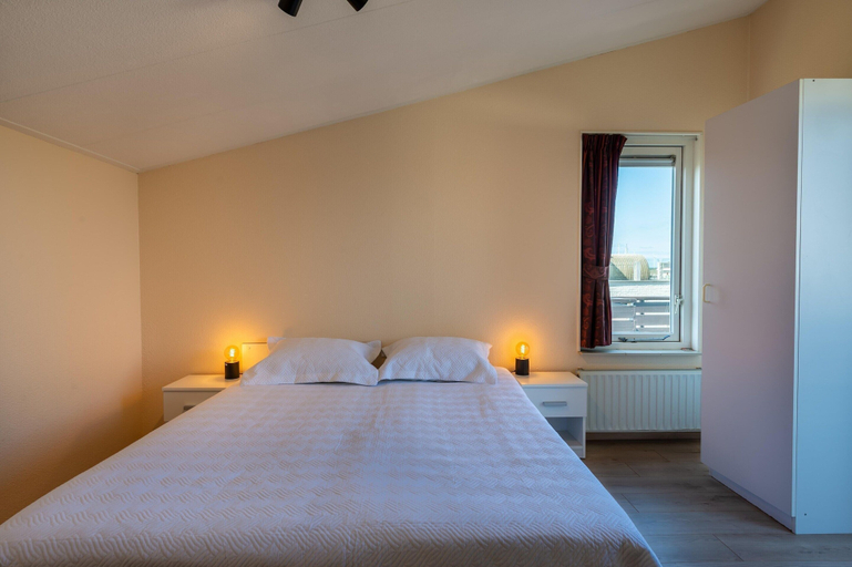 Interior detail 4, Bungalow Near Oosterschelde Beach, Noord-Beveland