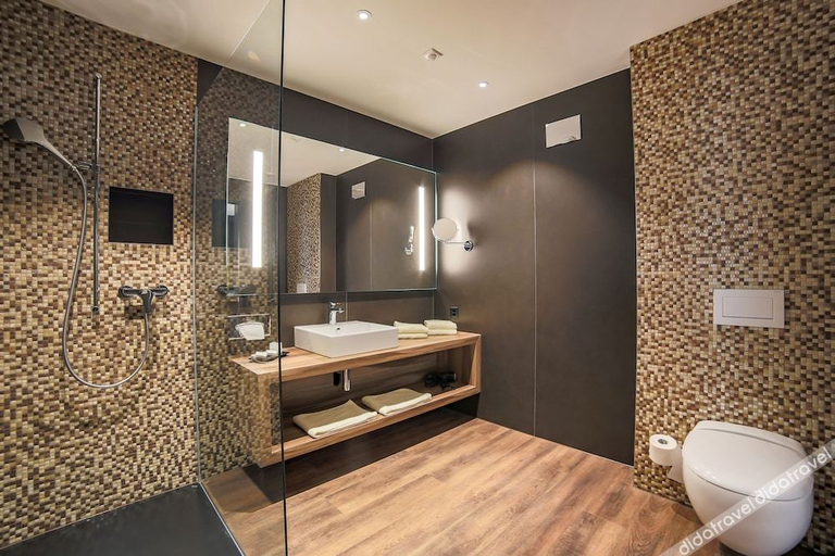 Bathroom 3, Hotel von Rotz, Wil