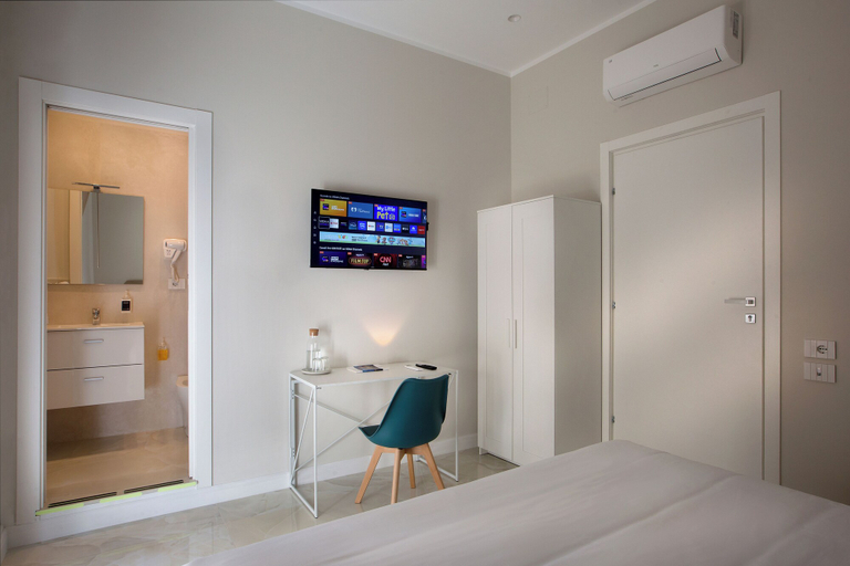 Bedroom 4, Domus Milone, Napoli