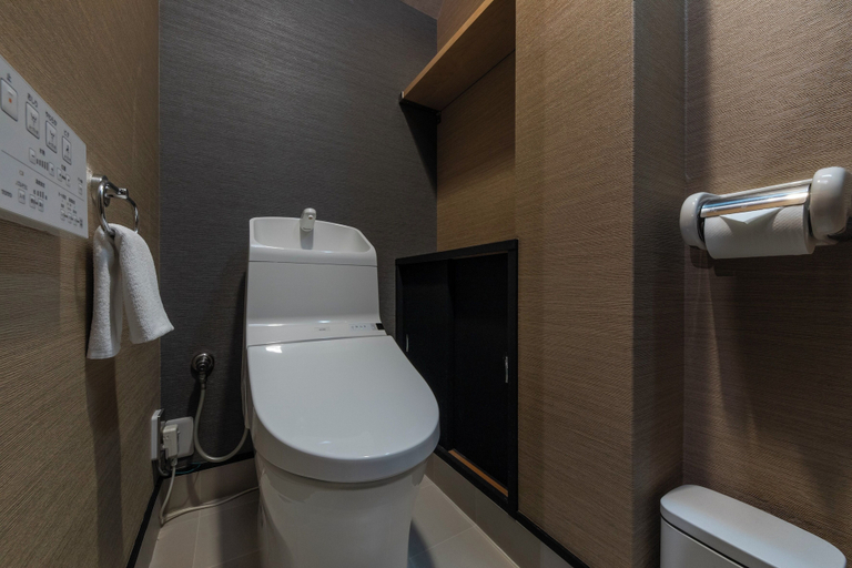 Bathroom 3, Kikyo, Kyoto