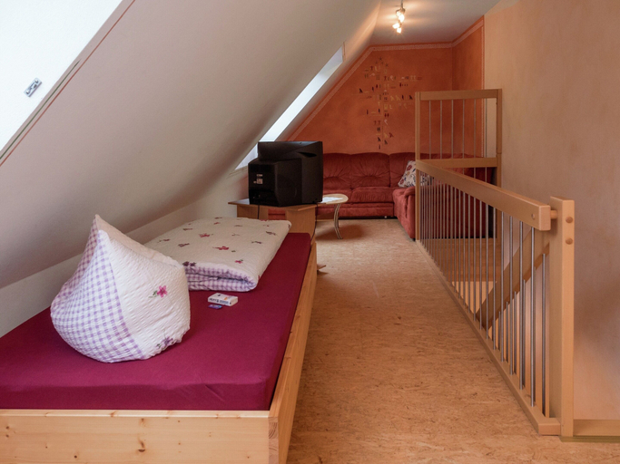 Bedroom 2, Apartment on a Farm on the Edge of the Forest, Ortenaukreis