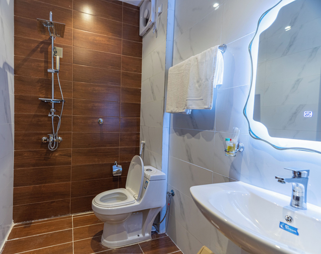 Bathroom 5, luluat alsafa apatments, Jeddah