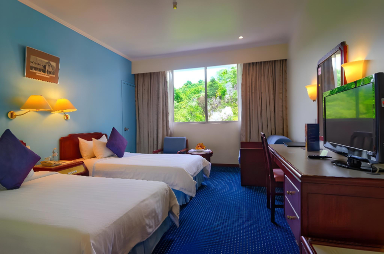 Bedroom 3, Hotel Shangri-La Kota Kinabalu, Kota Kinabalu