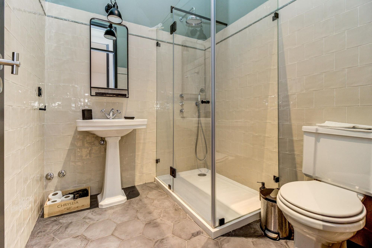 Room 2, Nomad s Time Out Market Lisbon - 3bdr, Lisbon