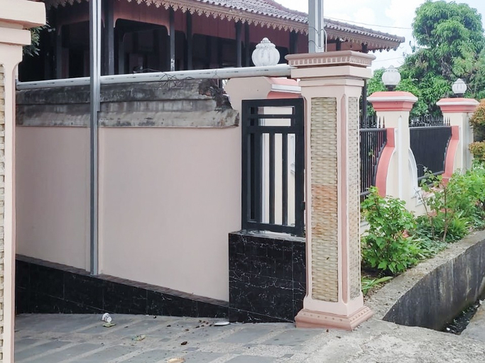 Exterior & Views 2, RedDoorz Syariah @ Pudja Kesuma Lampung, Tanggamus