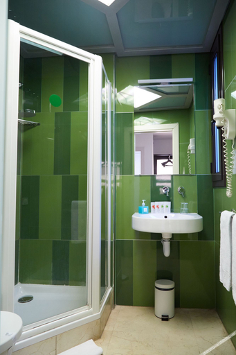 Bathroom 4, Limonaia, Barcelona