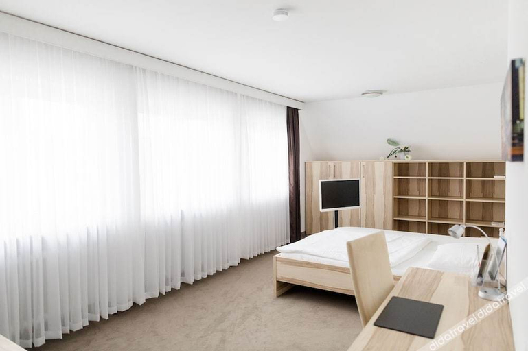 Bedroom 3, Hotel Stadt Tuttlingen, Tuttlingen