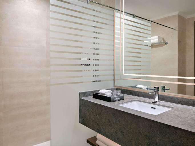 Bathroom, Movenpick Hotel Waad Al Shamal