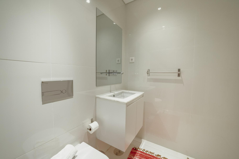 Room 5, Downtown Amazing Duplex by Vacationy, Porto