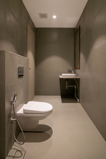 Bathroom 4, Hotel Shagun Farm Raipur, Raipur