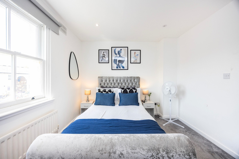 Bedroom 3, 2br- Smart Tvs- Fast Wifi, Free Parking & Sofa Bed, London