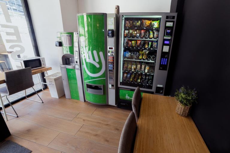 Food & Drinks 5, Siesta & Go - Hostel, Madrid