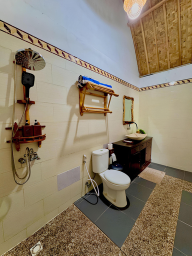Bathroom 5, Meket Bungalows, Klungkung