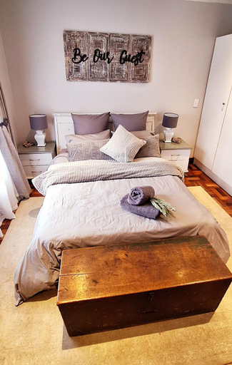 Others 3, Stay at Fairway, City of Tshwane