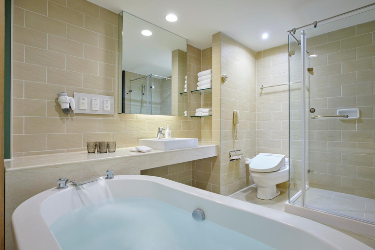Bathroom 5, Caesar Park Kenting, Pingtung