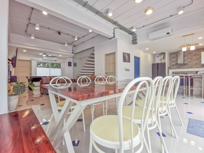 Food & Drinks 5, Thepprasit Cosy, Pattaya