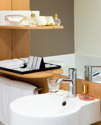 Bathroom 20