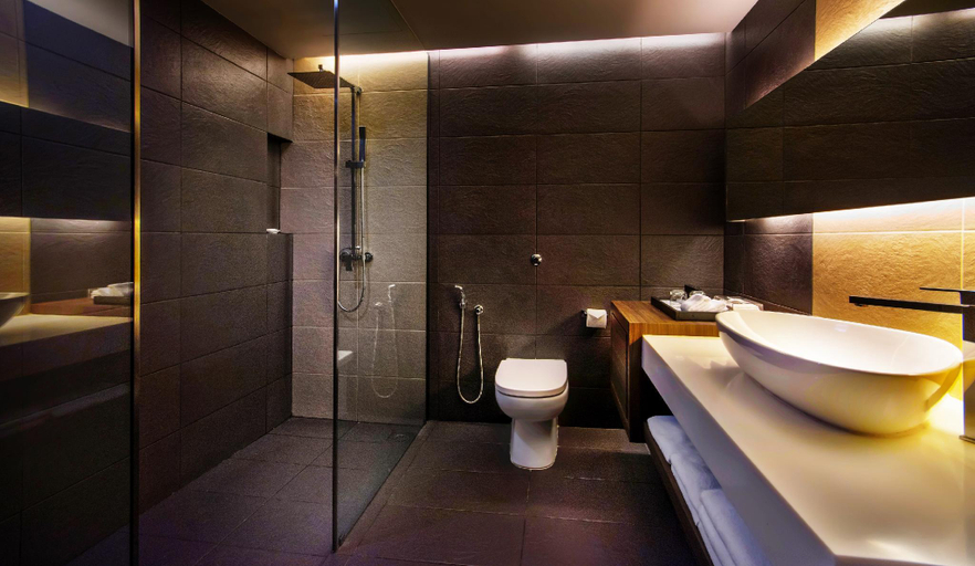 Bathroom 6
