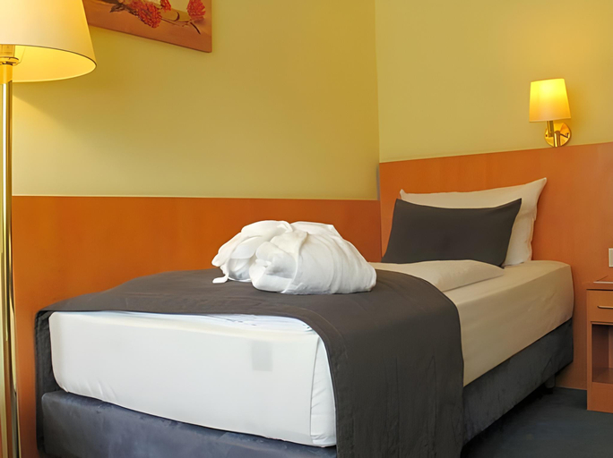 Bedroom 24