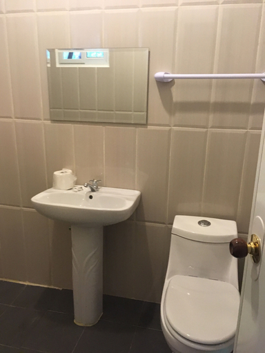 Bathroom 5, Santander Pebbles Beach Resort, Santander