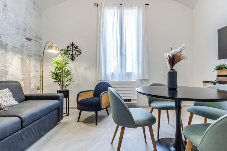 Others 4, HouSmart Masini 9 int 1, Bologna