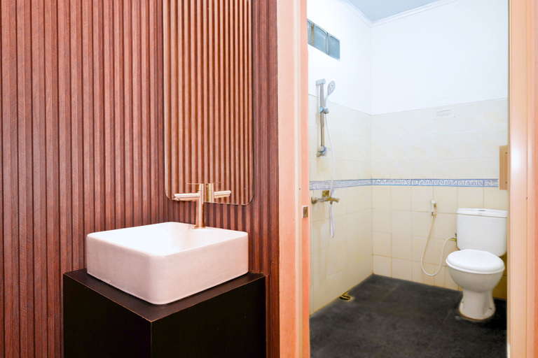 Bathroom 5, Berlian Abadi, Banyuwangi
