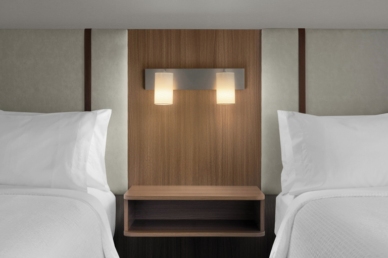 Bedroom 5, Holiday Inn OTTAWA EAST by IHG, Ottawa