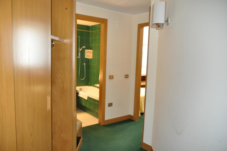 Bedroom 3, Galileo Hotel, Milano