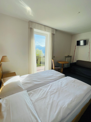 Bedroom 2, Enrosadira, Trento
