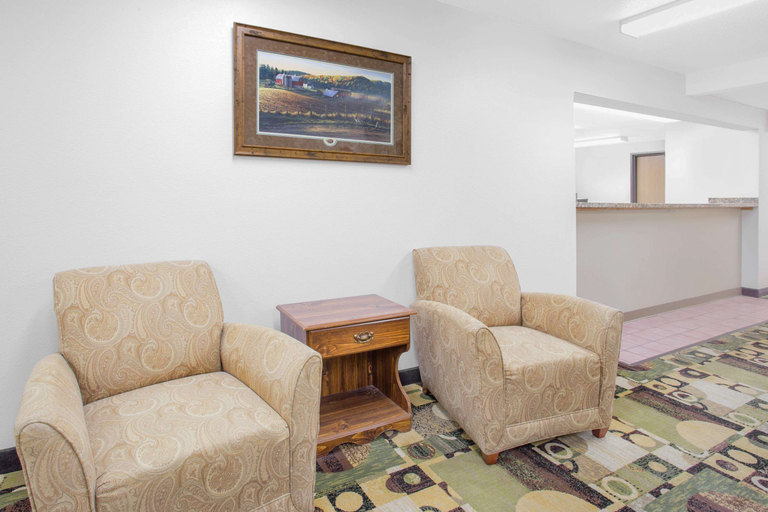 Public Area 2, Super 8 by Wyndham Independence IA, Buchanan