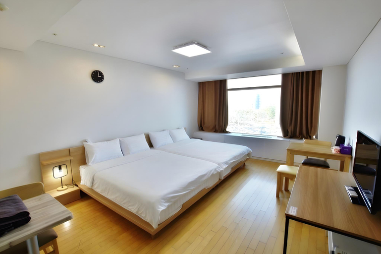 Bedroom 2, Incheon Airport guest house, Jung