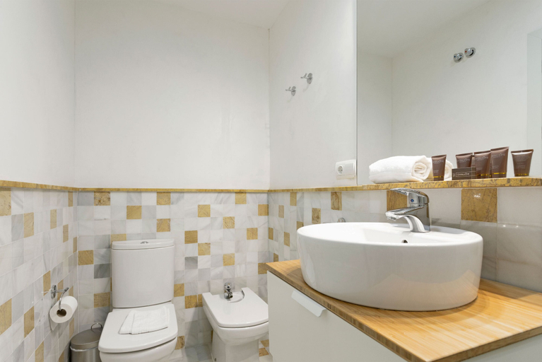 Bathroom 3, Genteel Home Palacio Abades Terrace, Sevilla