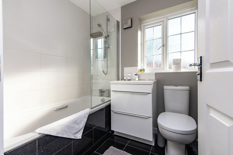 Bathroom, Brent Close, Derby