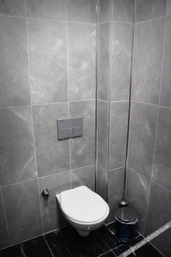 Bathroom 5, Hamzabey Hotel, Fatih