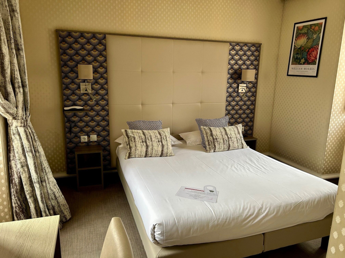 Bedroom 2, Hotel Marguerite, Côtes-d'Armor