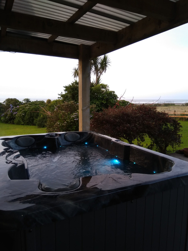 Sport & Beauty 5, Awatuna Sunset Lodge, Westland
