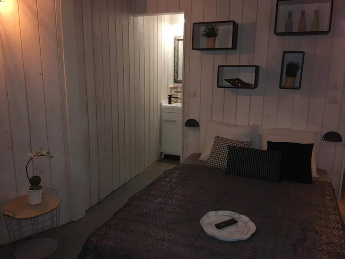 Room 3, Amazing Villa in Nuaille-d'aunis With Sauna, Charente-Maritime