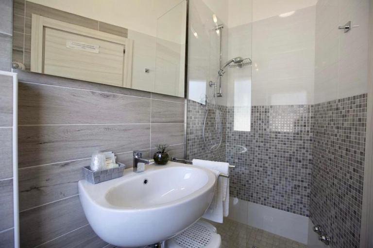 Bedroom 4, Elite Hotel, Ravenna