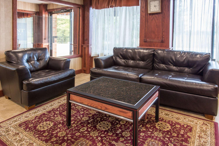 Public Area 2, Baymont by Wyndham Muskegon, Muskegon