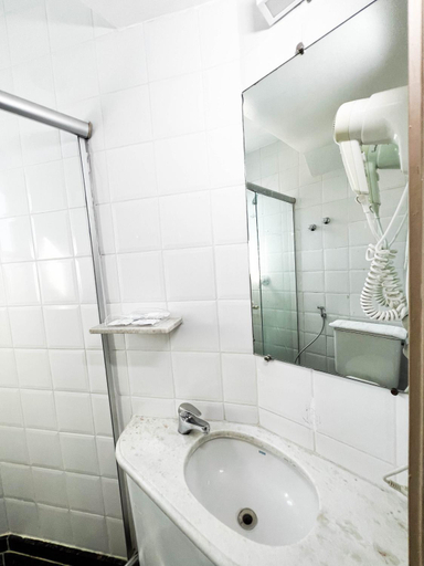 Bathroom 4