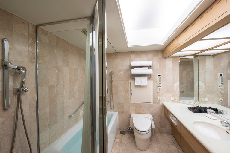 Bathroom 5, Hotel New Otani Tokyo The Main, Chiyoda