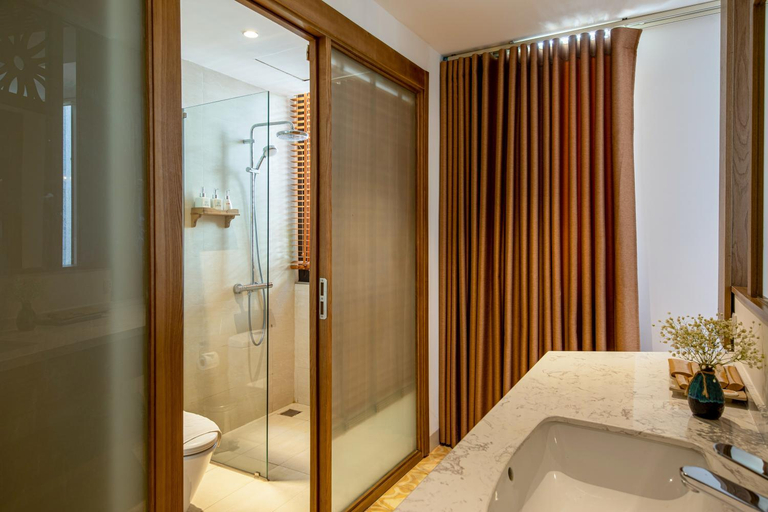 Bathroom 5, Daisy Boutique Hotel and Apartment, Da Nang