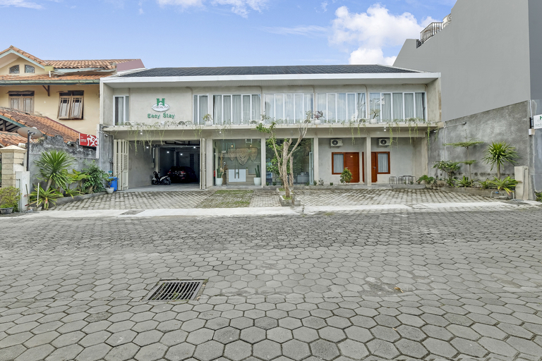 Exterior & Views 1, Capital O 90983 Harmony Easy Stay, Sleman