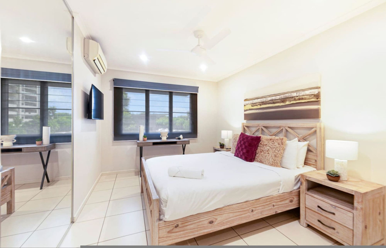 Room 5, Zen Saltwater Retreat Balcony Pool Seaview, Nightcliff