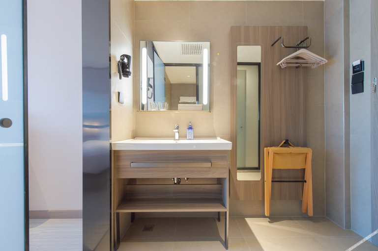 Bathroom 3, Hanting Hotel Baicheng Dongfeng People's Government, Baicheng