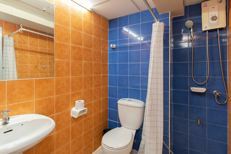 Bathroom 4, Petch Tower Ekkamai, Wattana