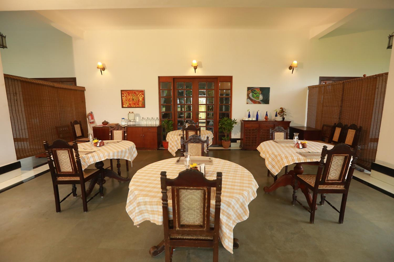 Food & Drinks 5, Amritara The Poovath Beachfront Heritage, Ernakulam
